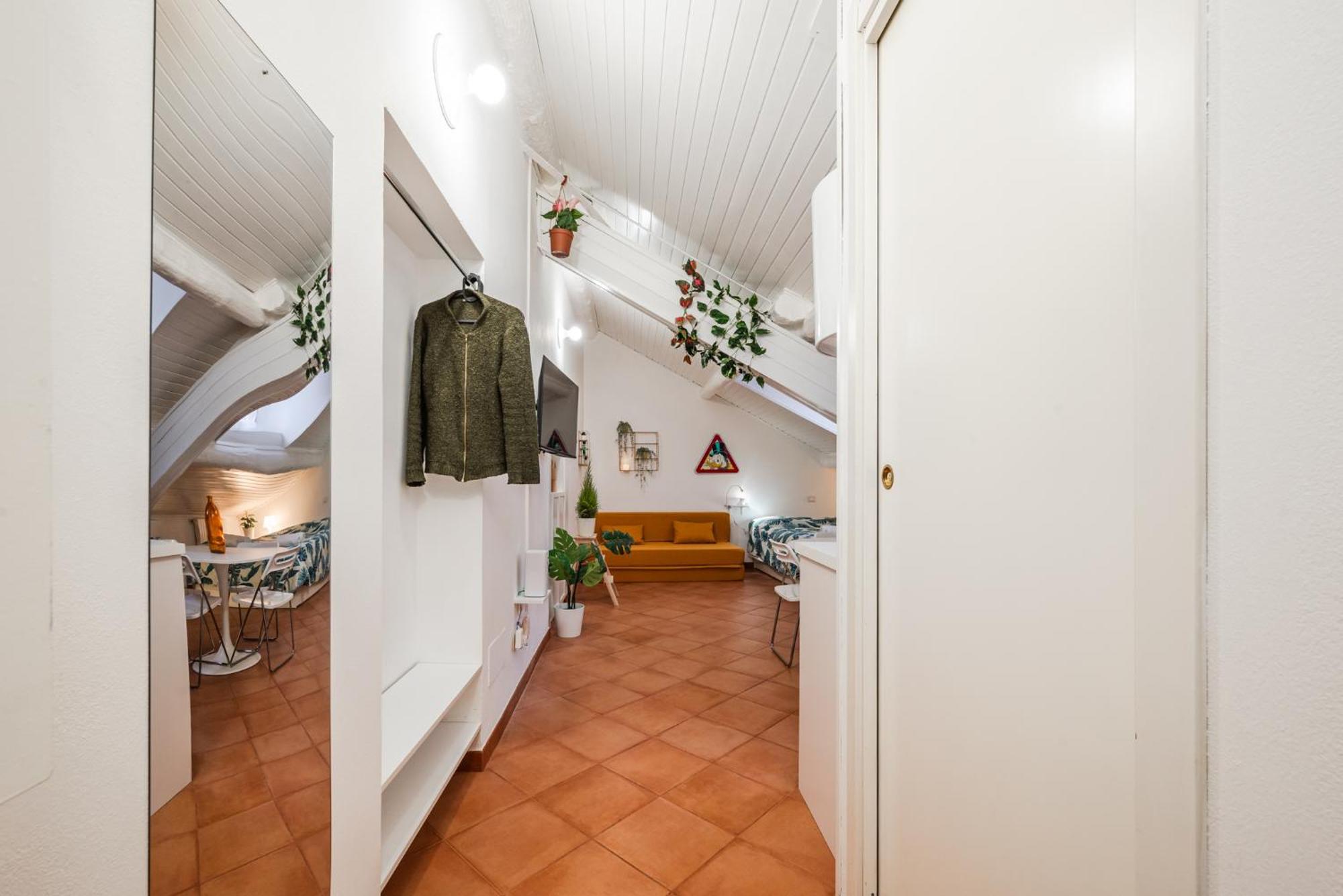 The White Jungle - San Babila Attic Apartment มิลาน ภายนอก รูปภาพ