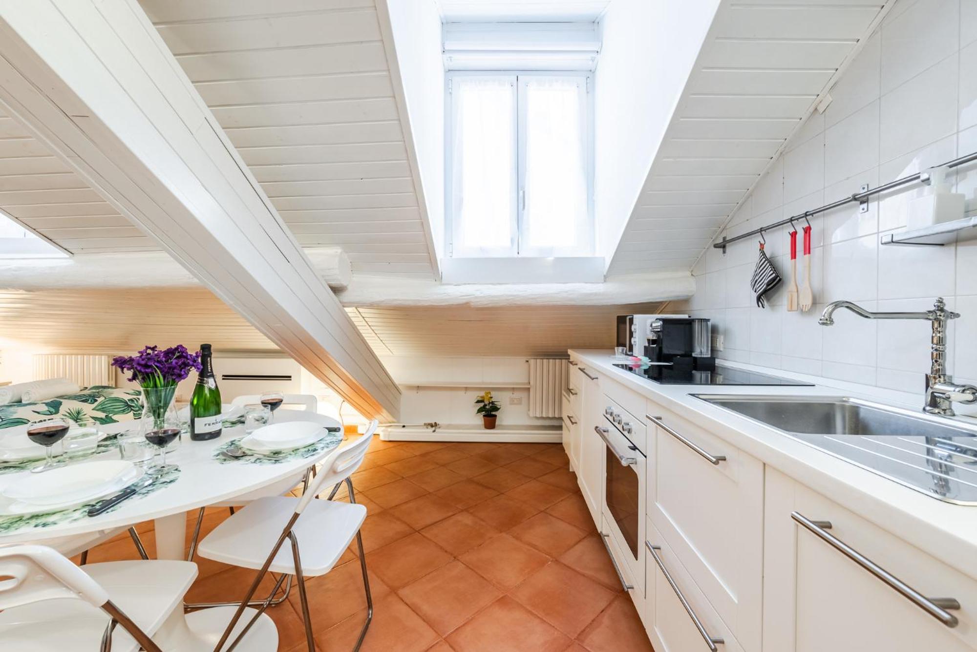 The White Jungle - San Babila Attic Apartment มิลาน ภายนอก รูปภาพ
