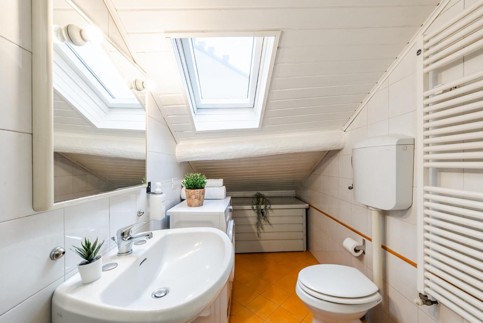 The White Jungle - San Babila Attic Apartment มิลาน ภายนอก รูปภาพ